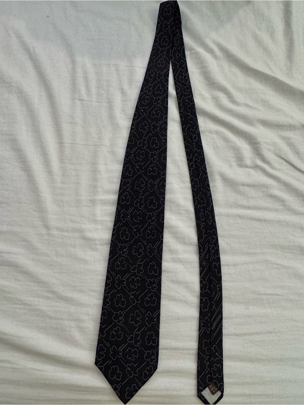 Vintage Valentino Cravatte Mens Silk Necktie Black Floral Clover Pattern Italy